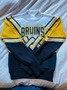 Dehen 1920 Classic Cheer Cheerleader Sweater Large Made In USA UCLA Bruins Gold